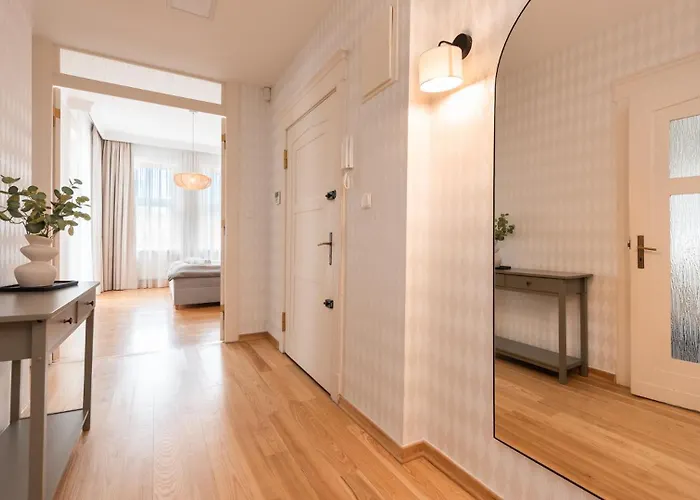 Flatbook - Parkowa, Tylko 2 Minuty Do Plazy Apartman *